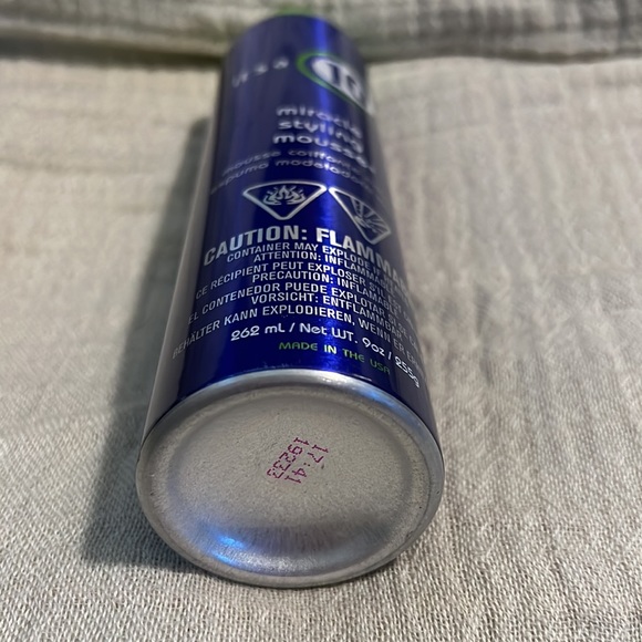 IT'S A 10 MIRACLE STYLING MOUSSE, Net WT. 9 oz. - Picture 4 of 4